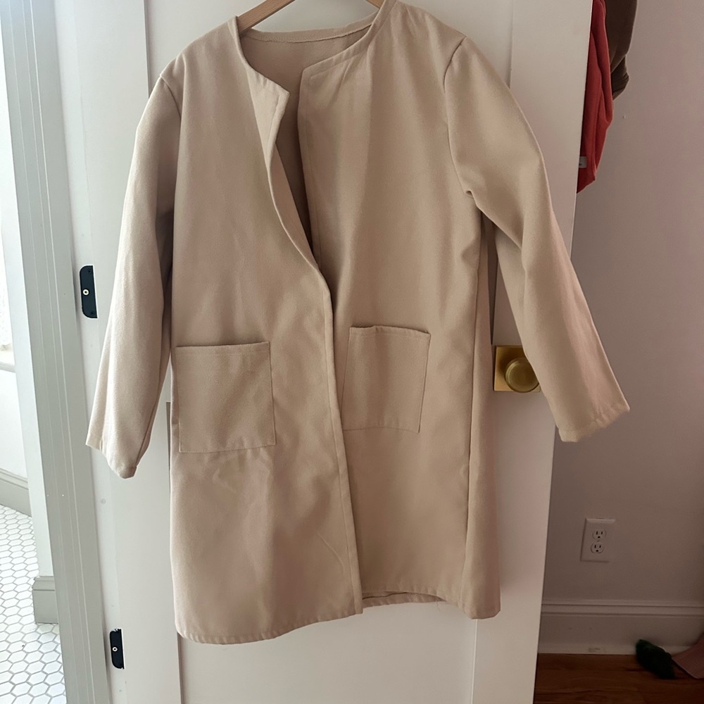 Cream jacket (viral TikTok)